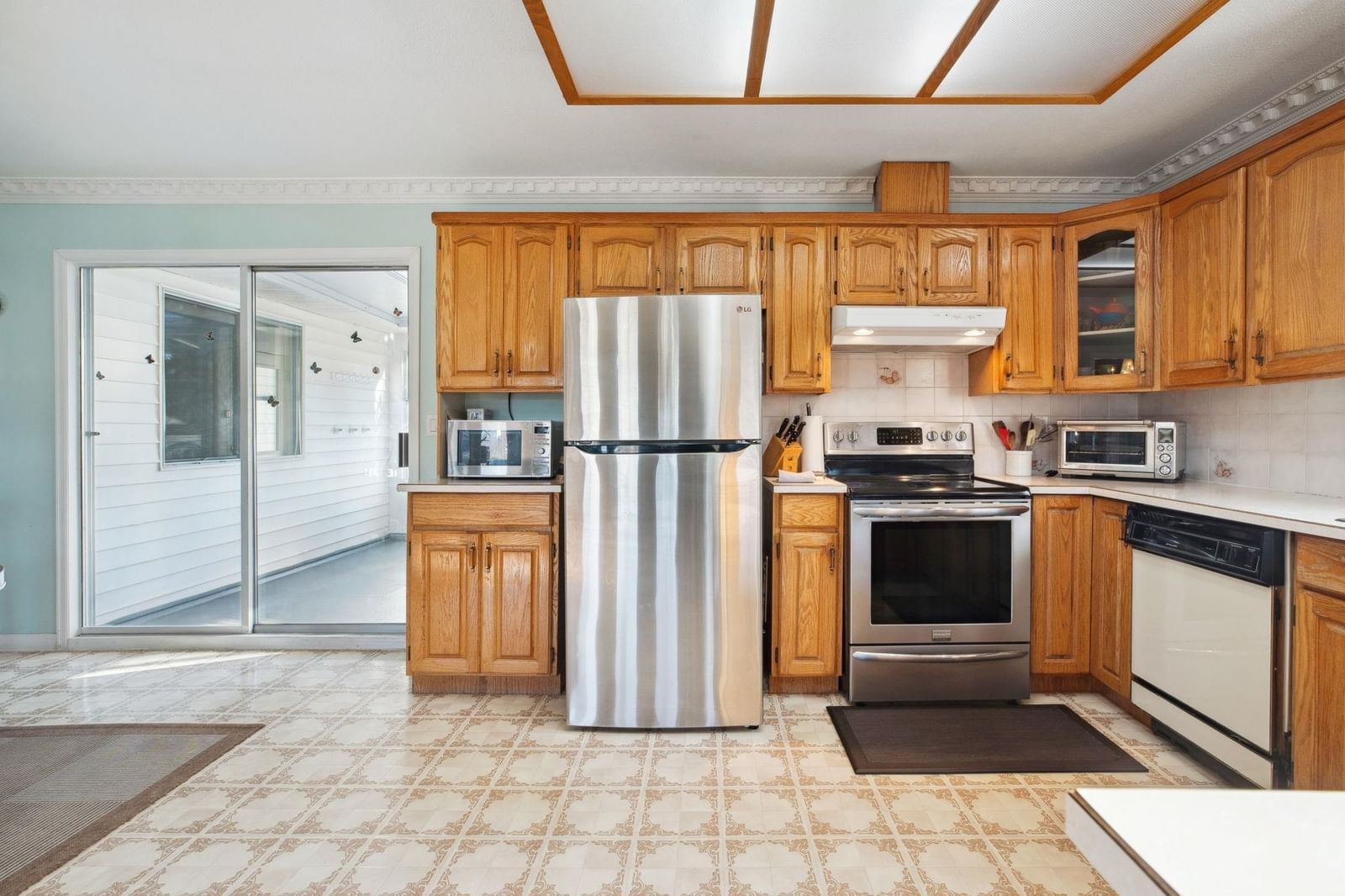 Listing Image 12