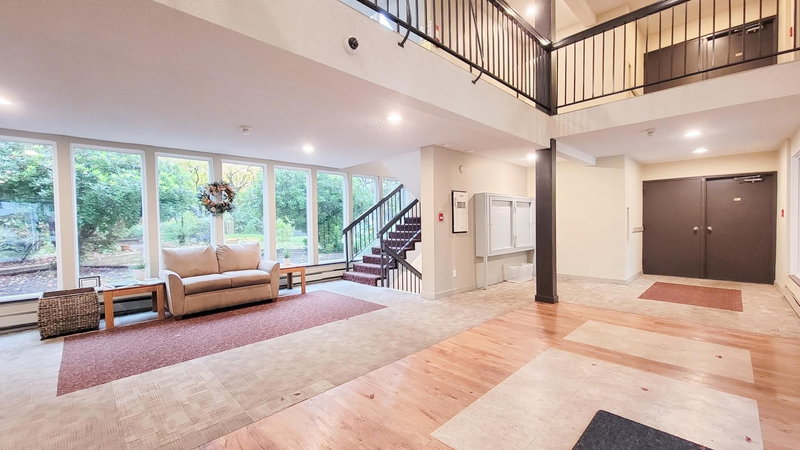 214 - 33400 Bourquin Place, Abbotsford, V2S 5G3 | Image 3