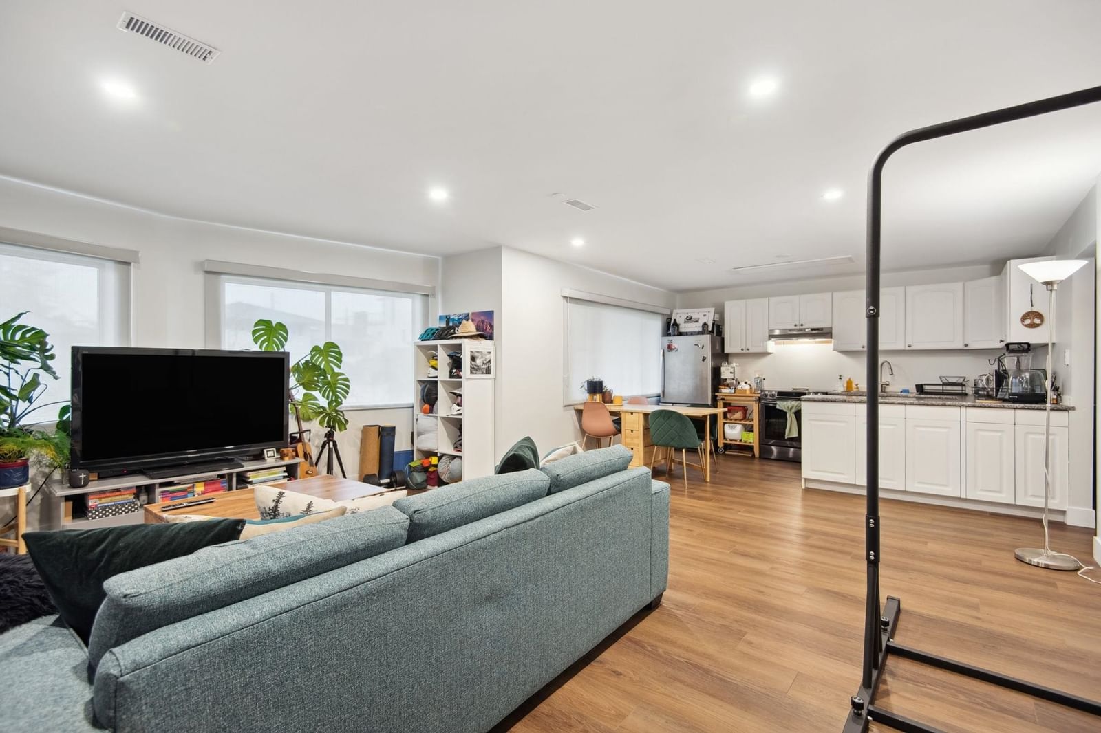 Listing Image 21