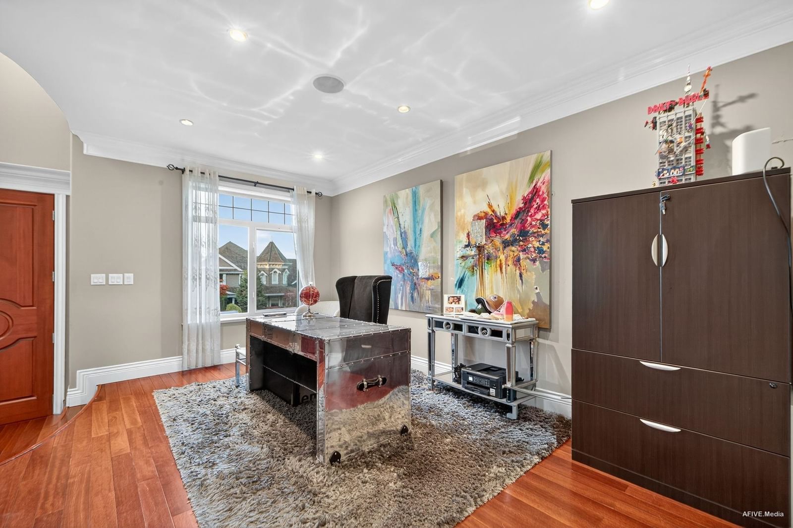Listing Image 10