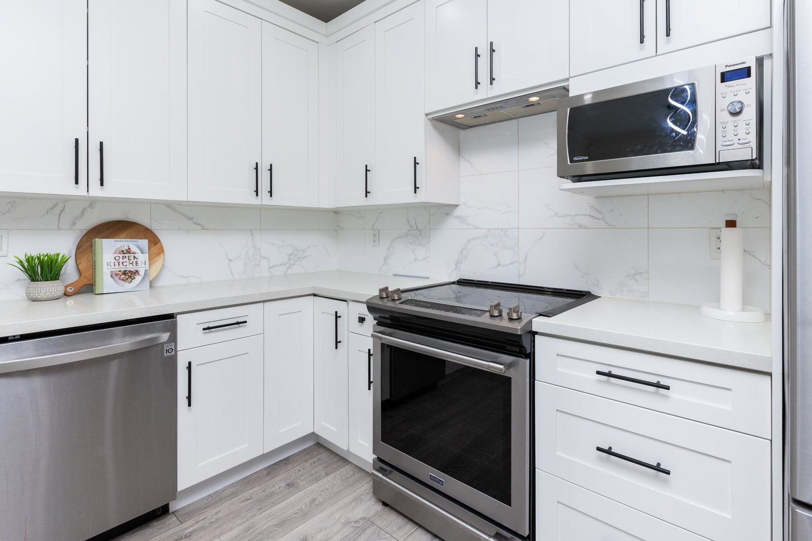 Listing Image 9