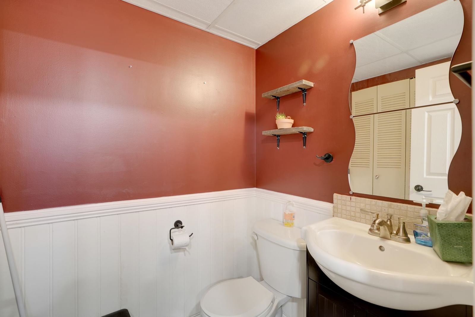 Listing Image 19