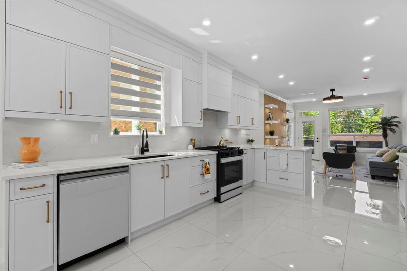 8073 18th Avenue, Burnaby, V3N 1J9 | Image 3