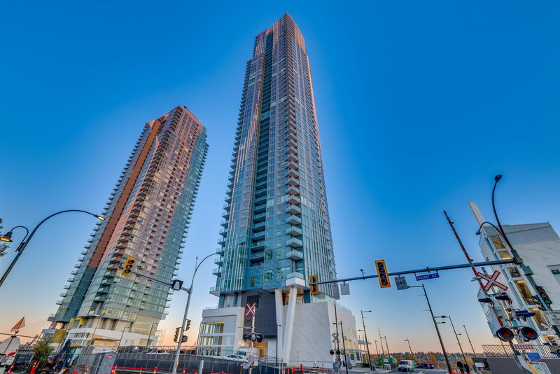 3504 - 680 Quayside Drive, New Westminster, V3M 0P2 | Image 2