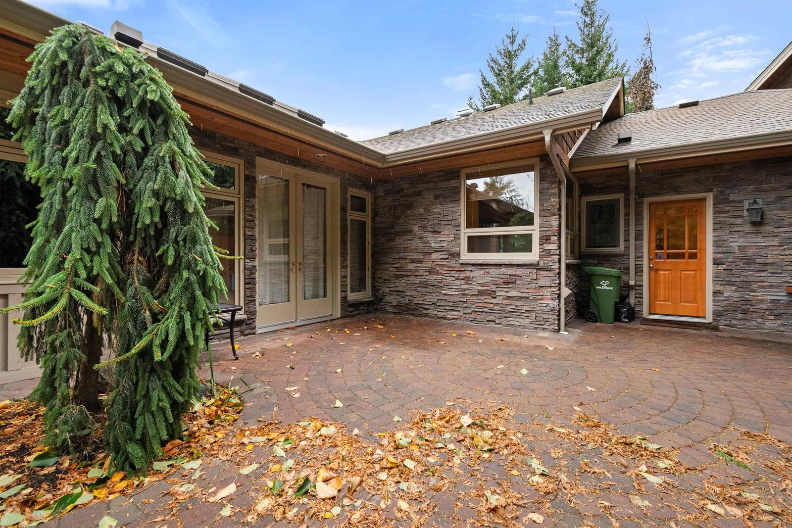 Listing Image 9