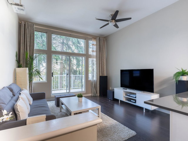 1 - 3586 Rainier Place