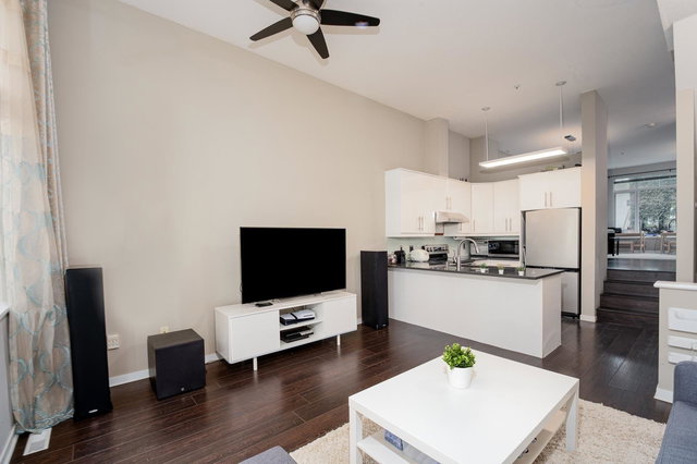 1 - 3586 Rainier Place