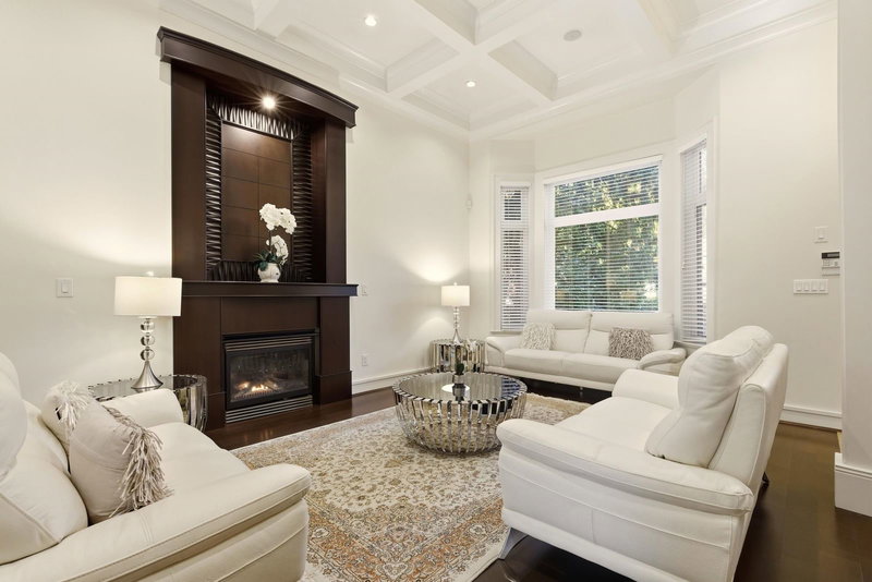 1017 Canyon Boulevard, North Vancouver, V7R 2K3 | Image 2