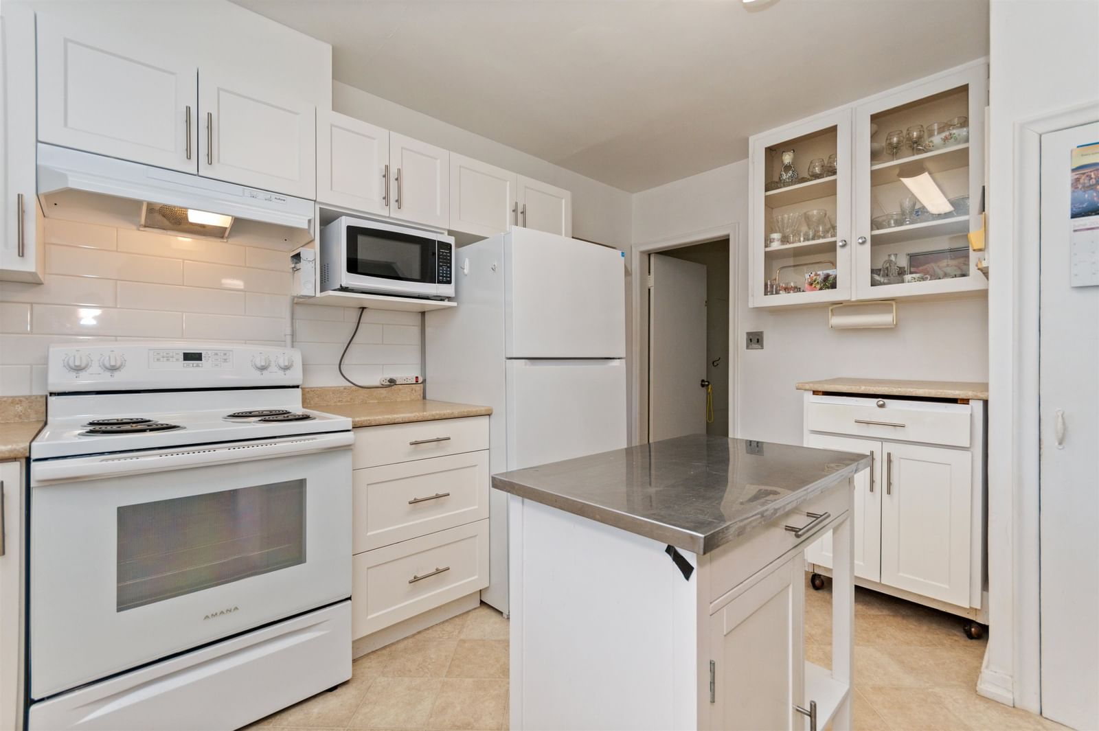 Listing Image 19