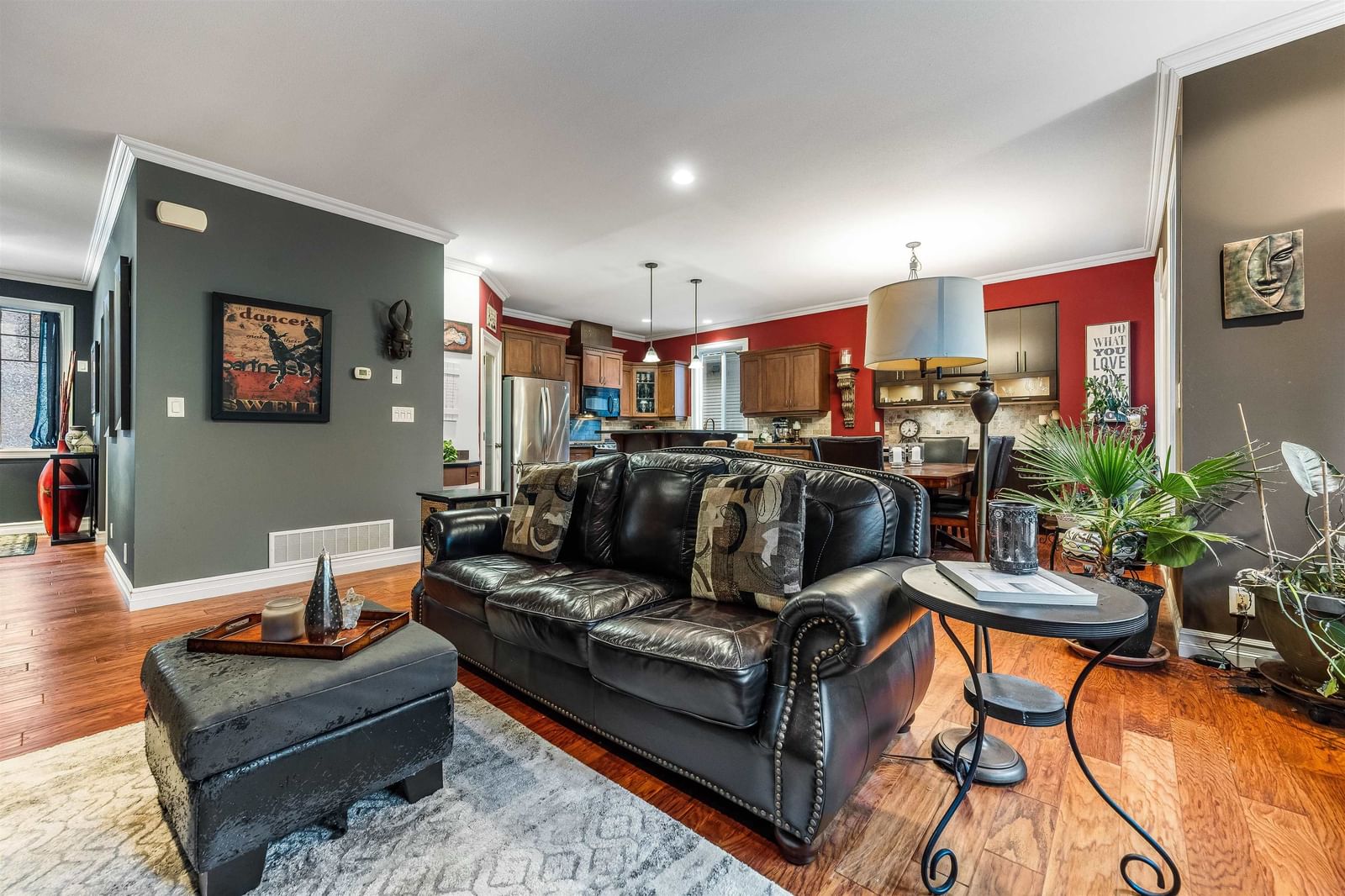 Listing Image 15