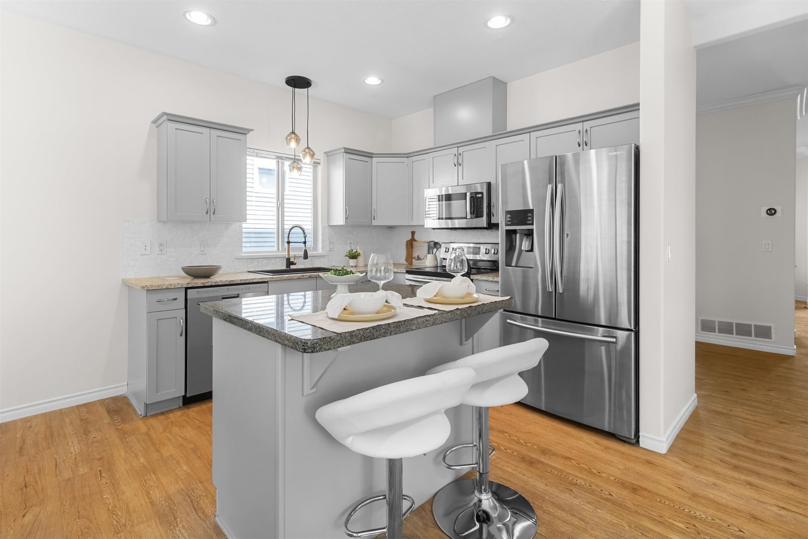 Listing Image 13