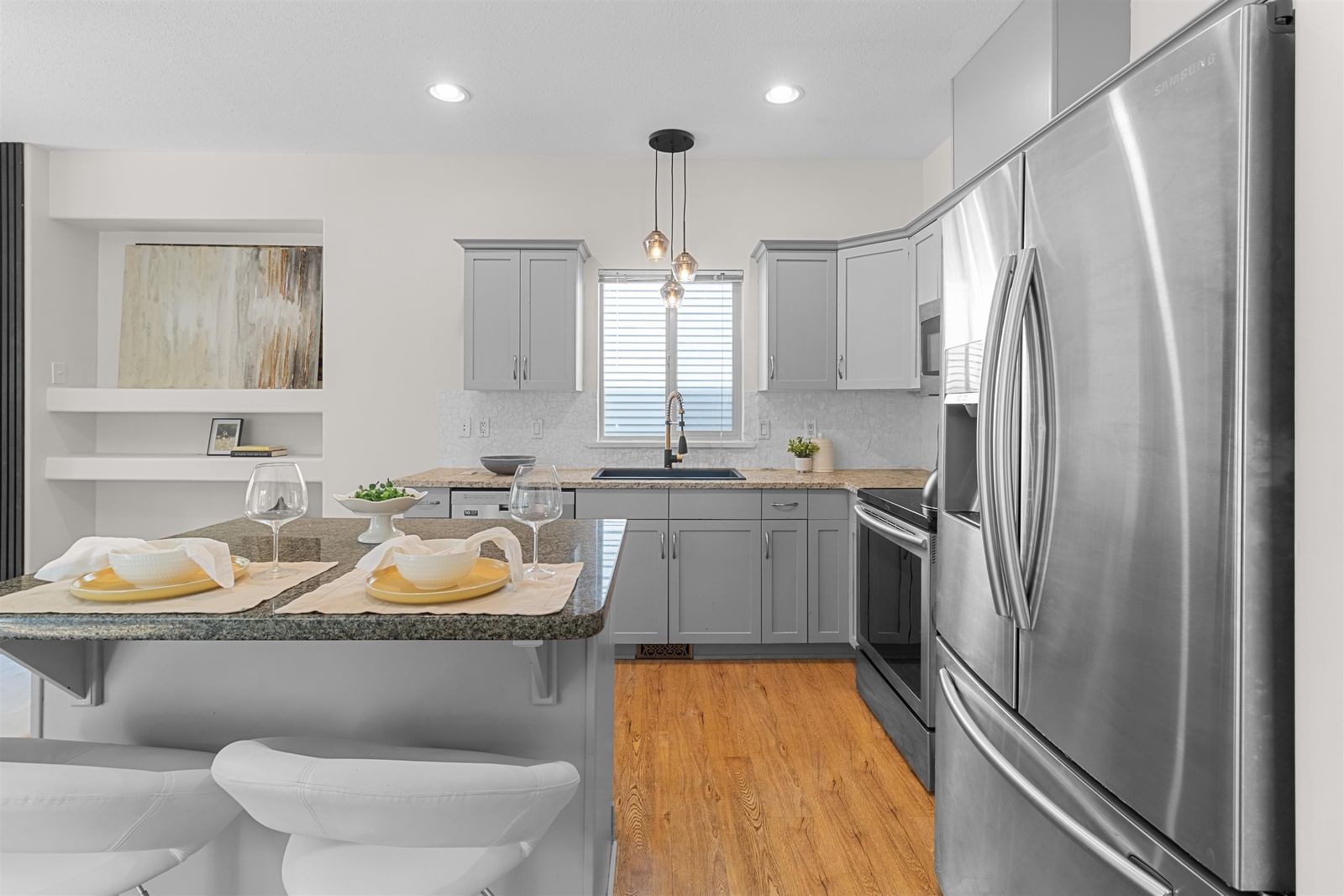 Listing Image 15