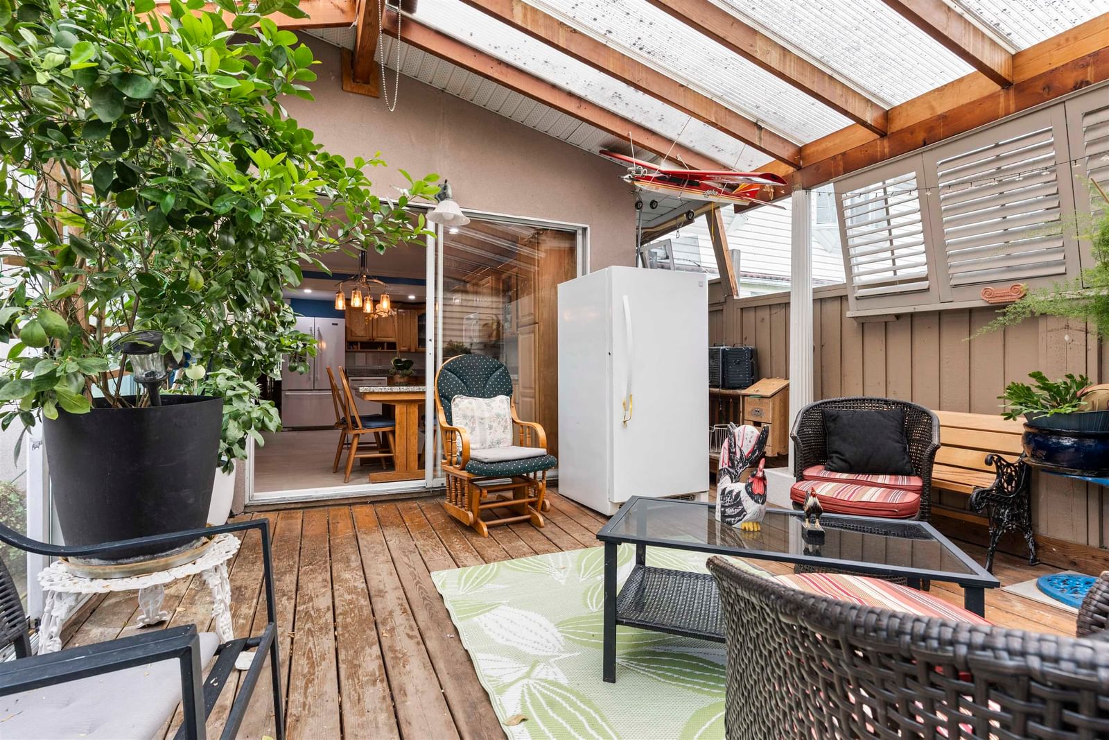 Listing Image 12