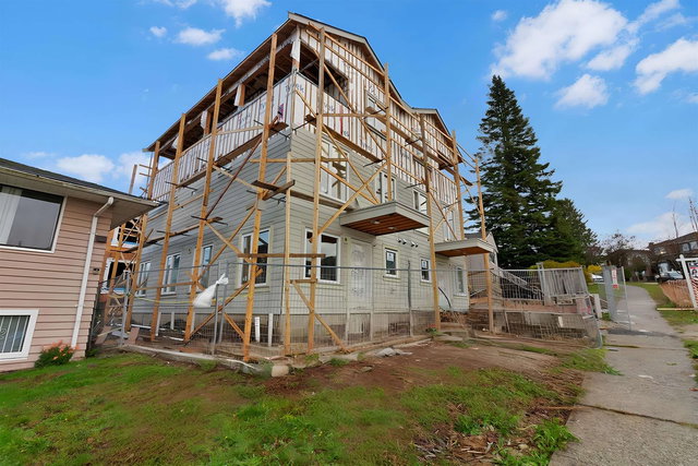 3 - 3581 Haida Drive