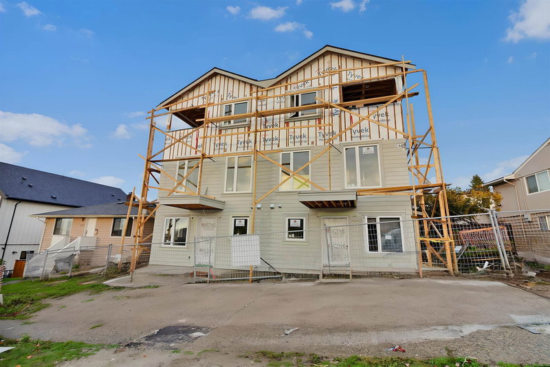 3 - 3581 Haida Drive, Vancouver, V5M 3Y9 | Image 2