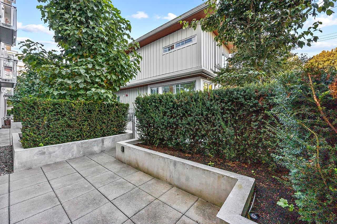 Listing Image 11