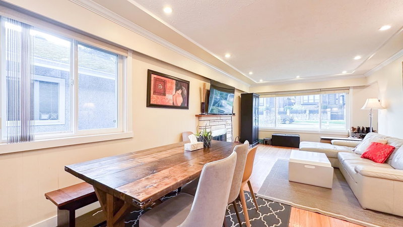 56 Warwick Avenue, Burnaby, V5B 3X3 | Image 2