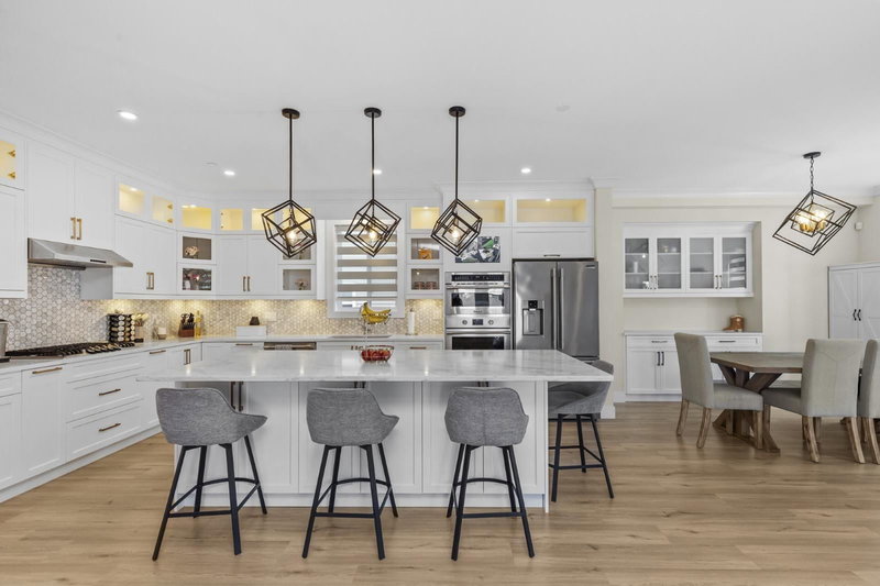 20388 Wicklund Avenue, Maple Ridge, V2X 2Z5 | Image 2