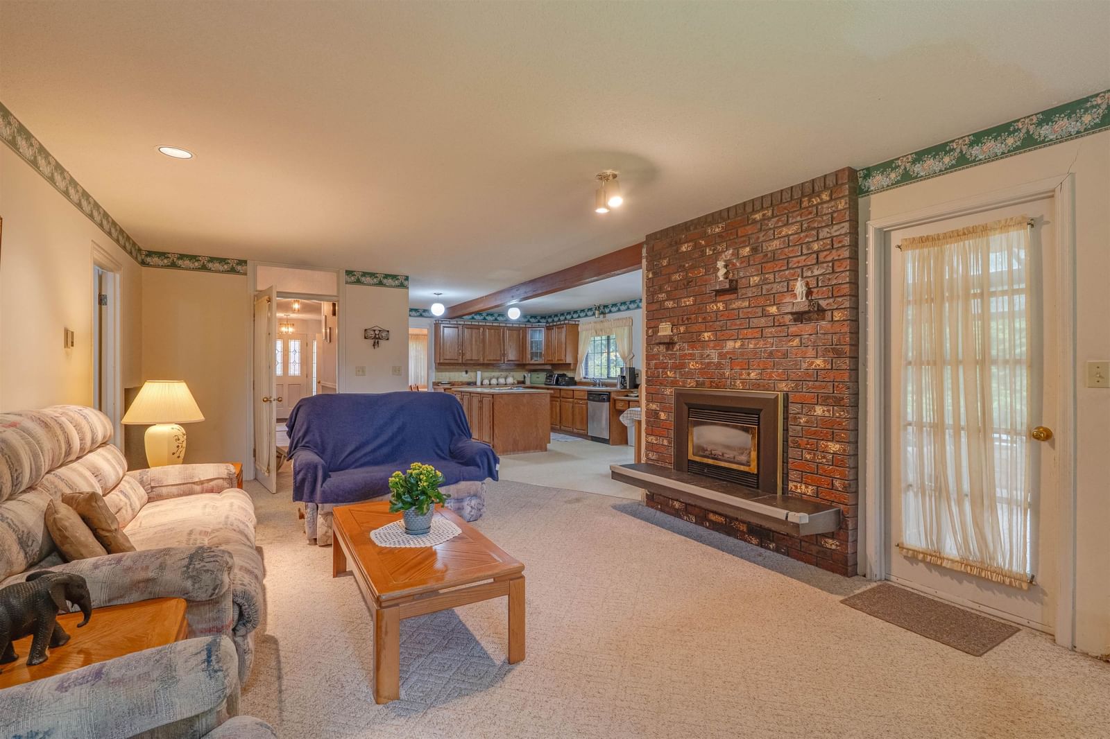 Listing Image 12