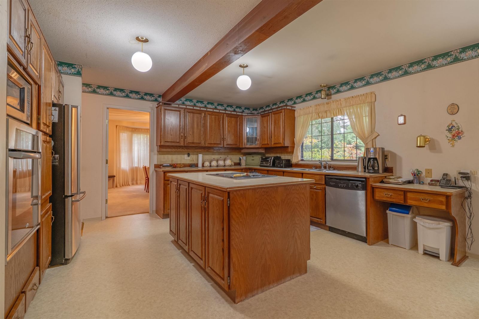 Listing Image 8