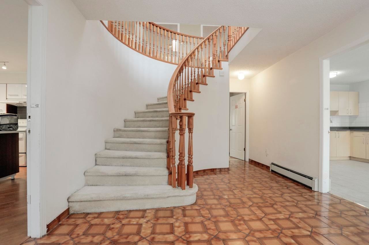 Listing Image 17