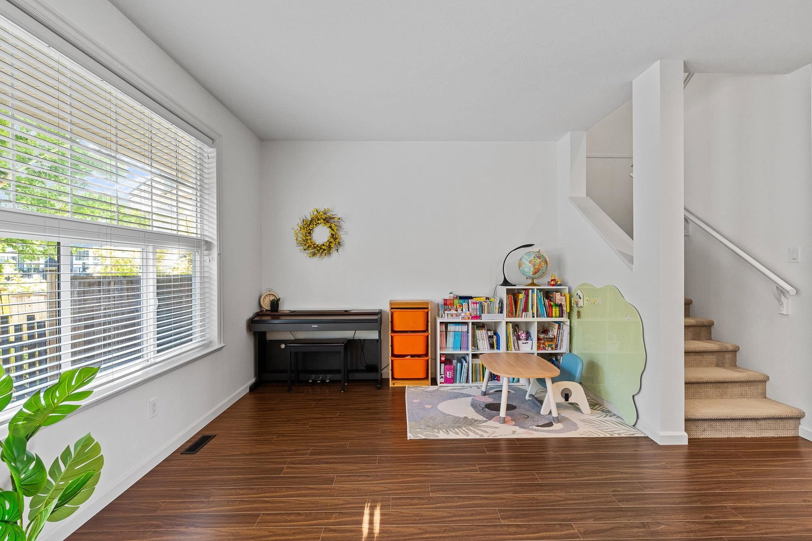 Listing Image 9