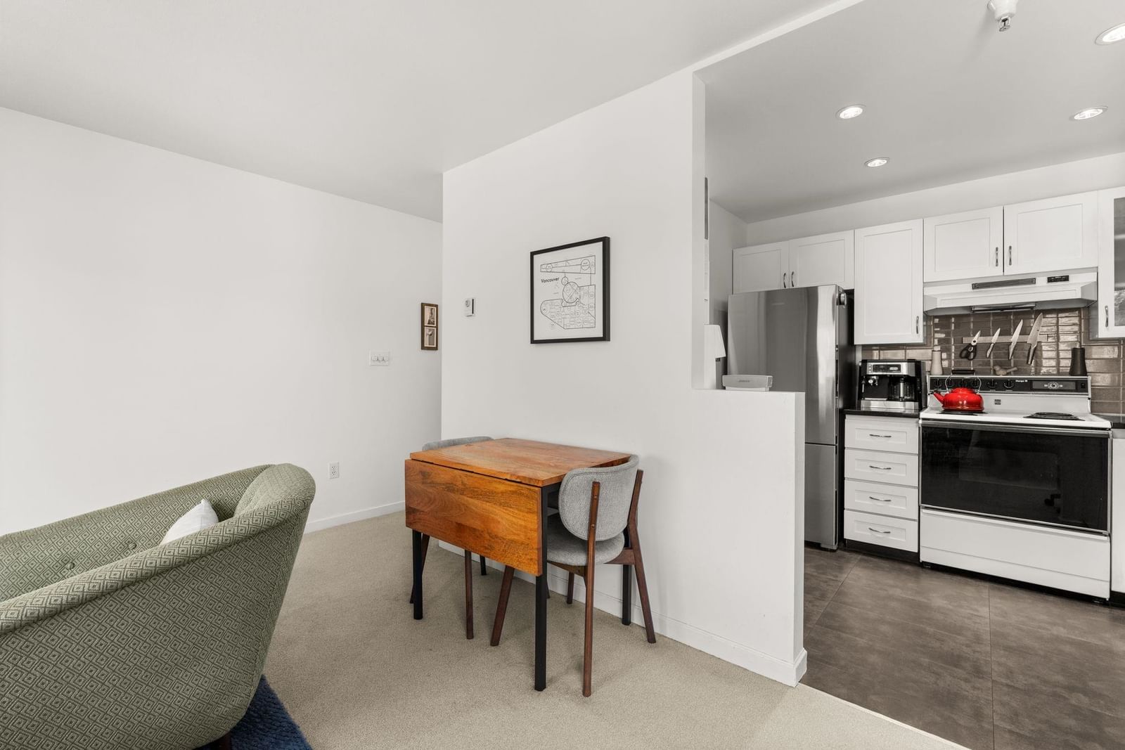 Listing Image 9