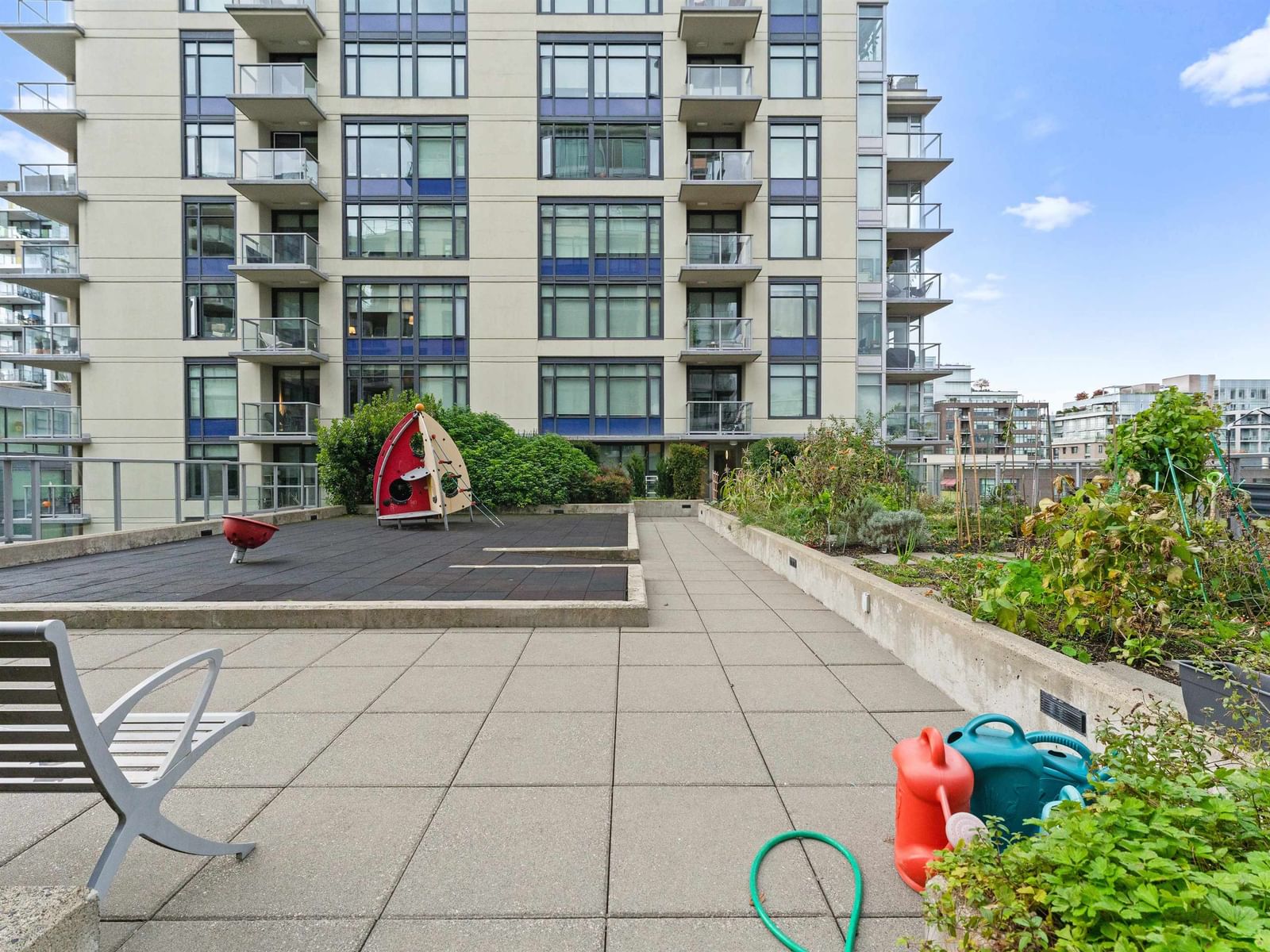 Listing Image 19