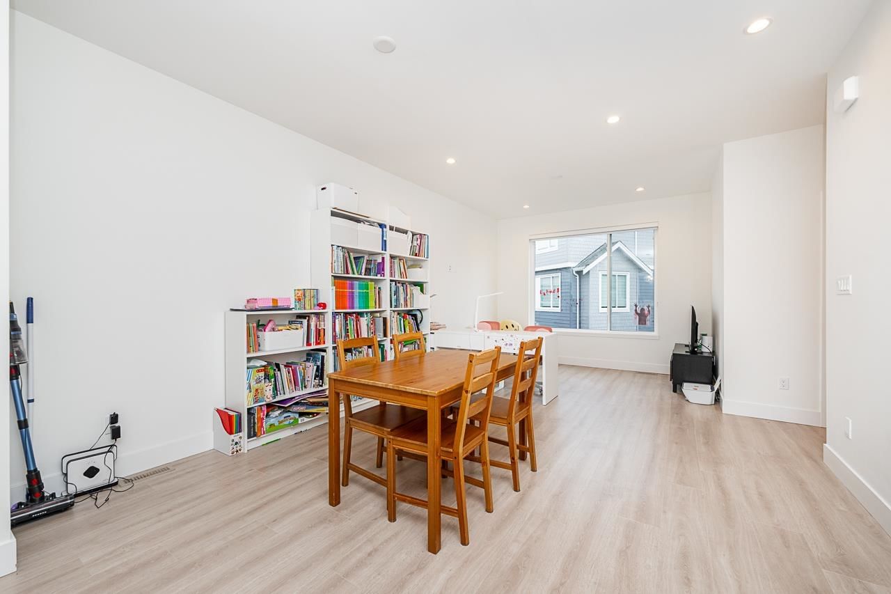Listing Image 10