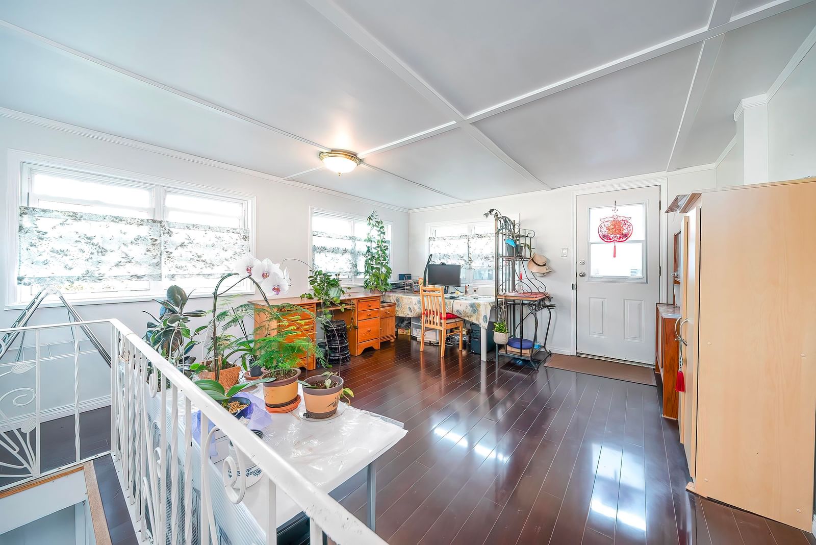 Listing Image 14