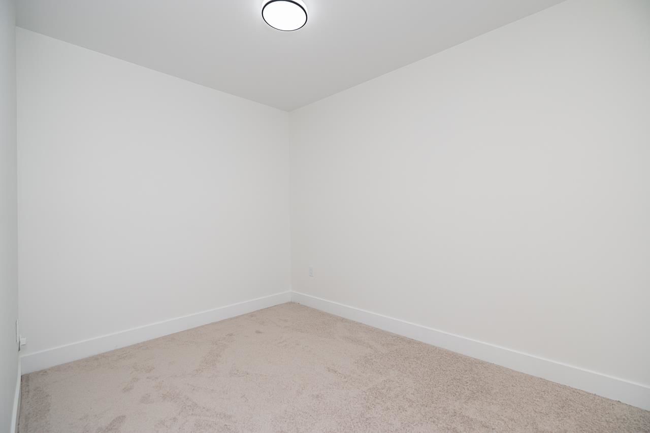 Listing Image 30