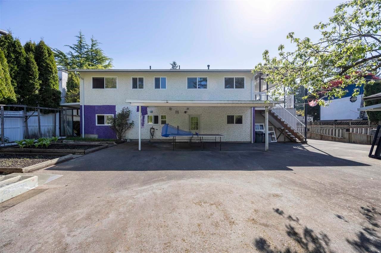 Listing Image 8