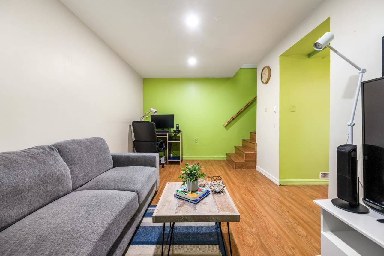 Listing Image 14
