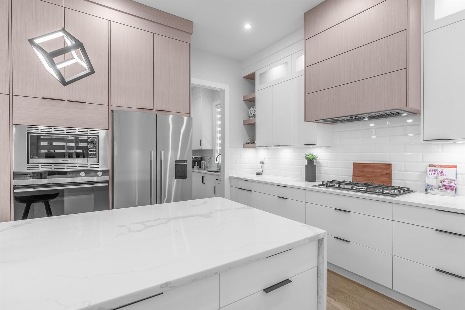 Listing Image 12