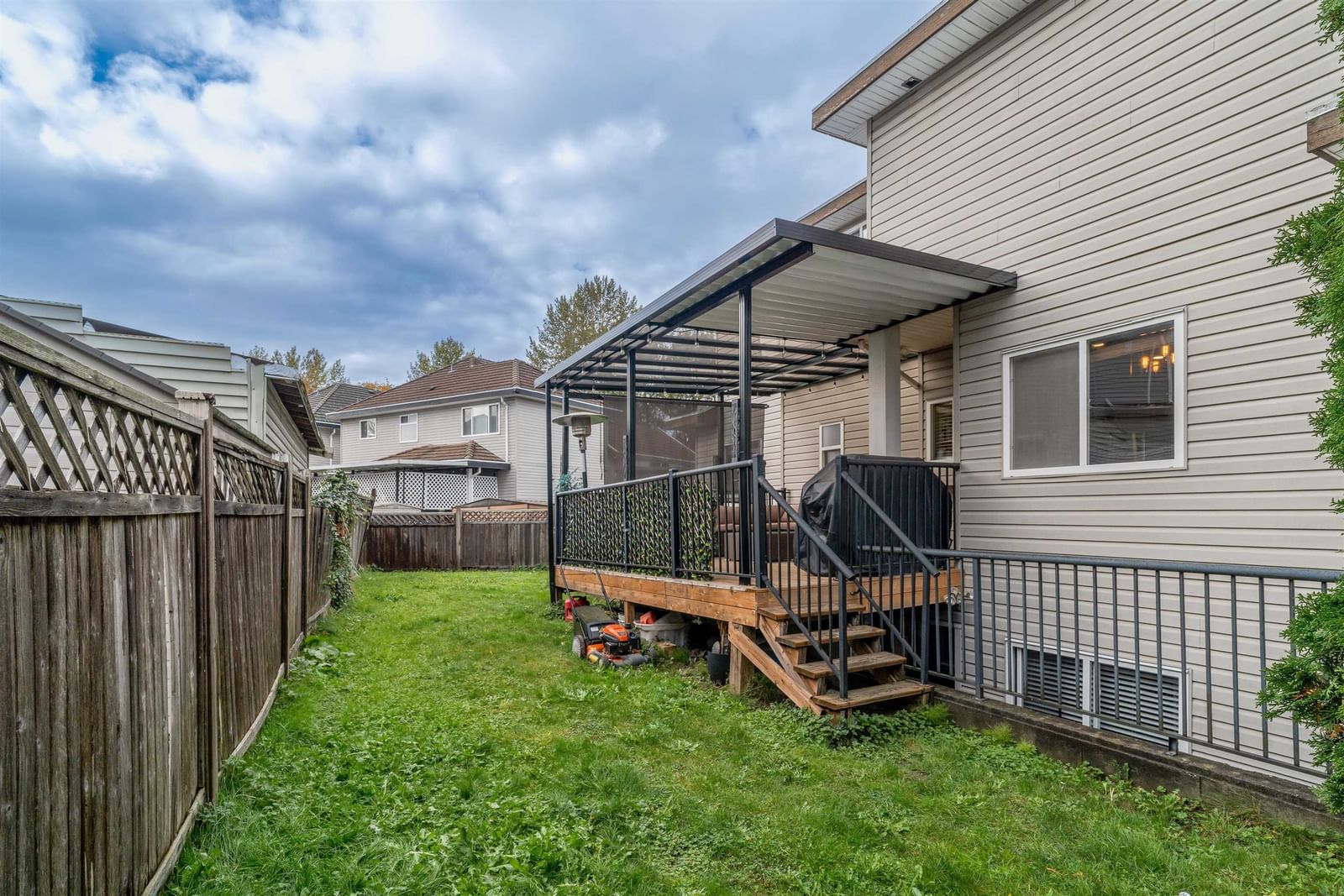 Listing Image 16