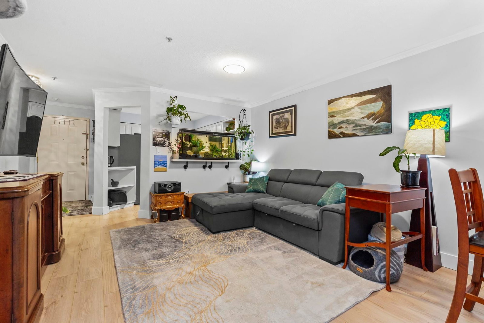 Listing Image 16