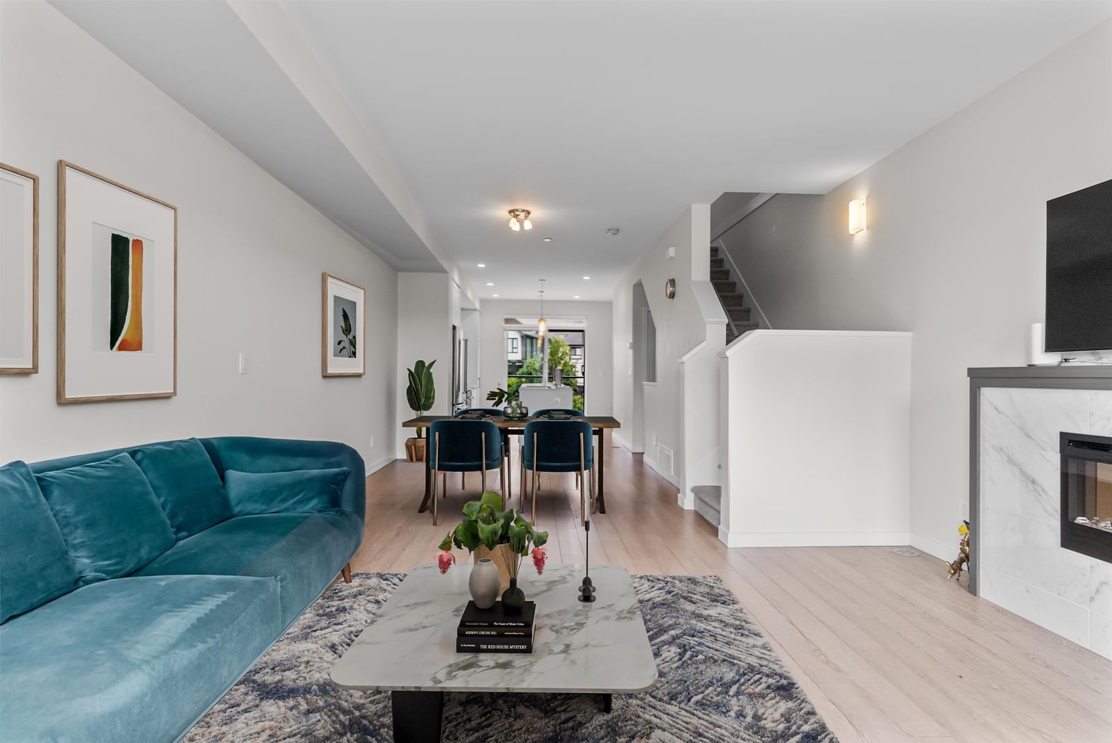 Listing Image 11