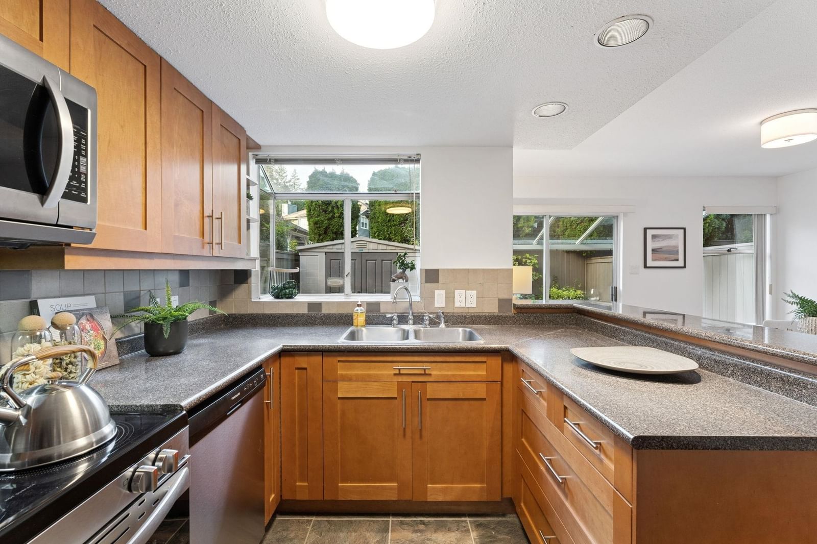 Listing Image 13