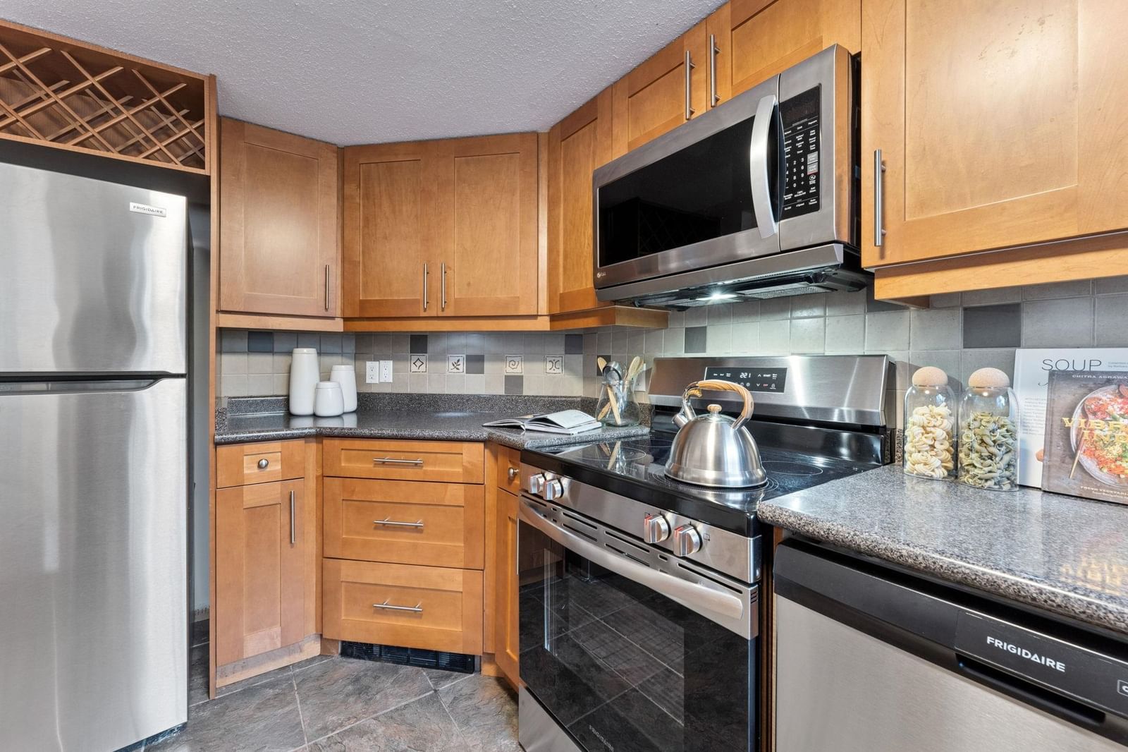Listing Image 14