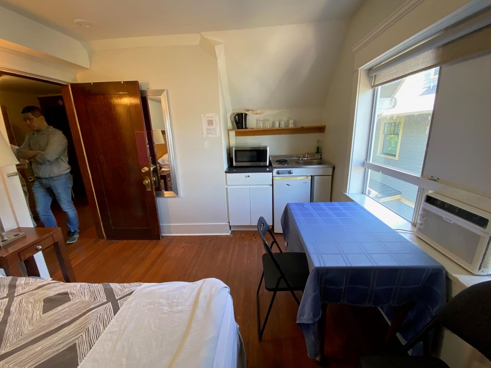 Listing Image 15