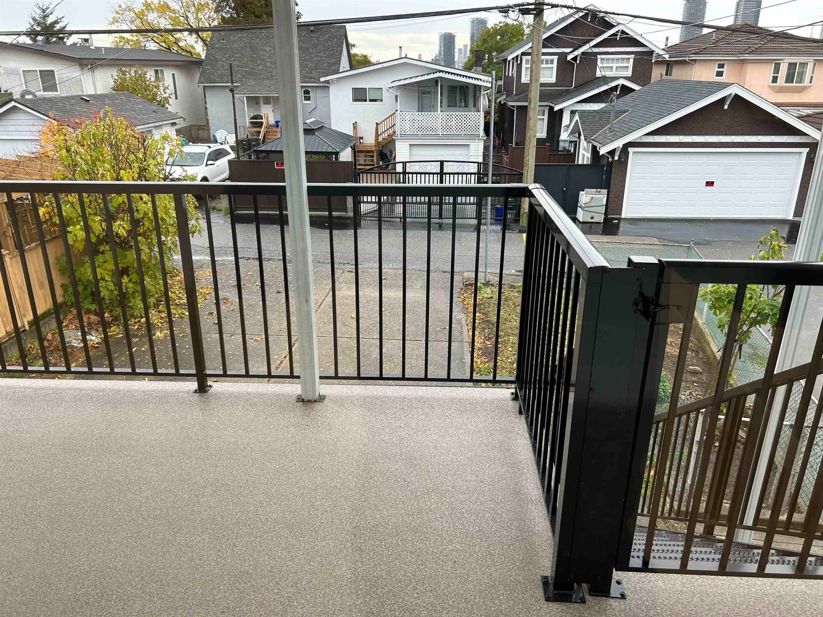 Listing Image 17