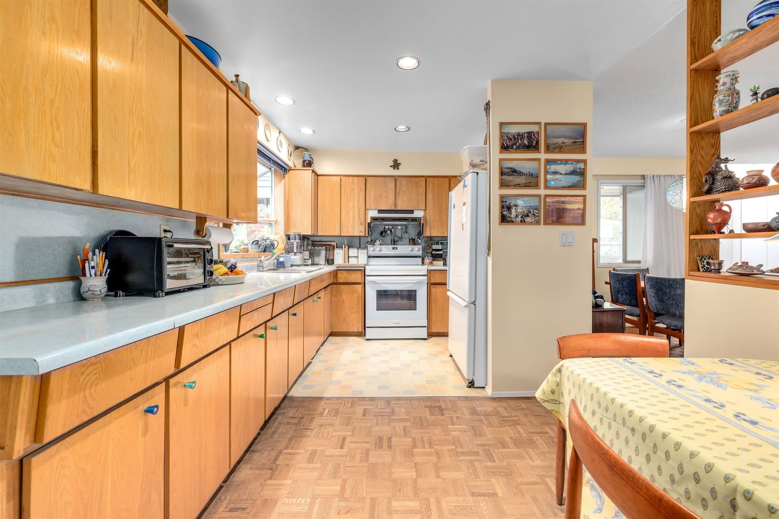 Listing Image 12