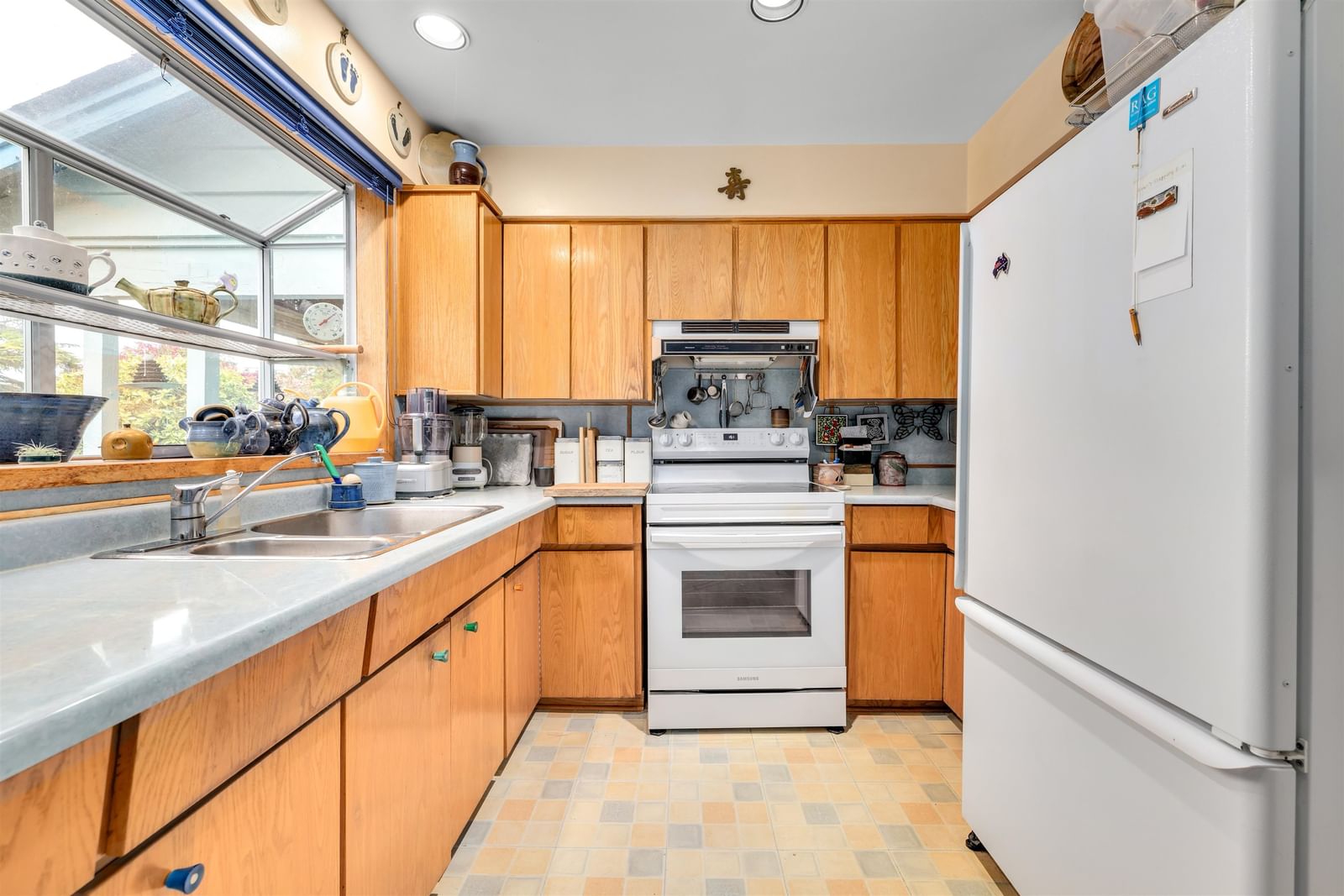 Listing Image 9