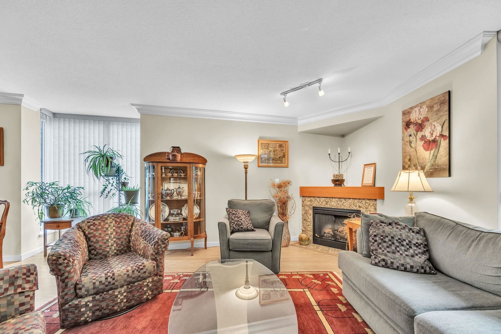 Listing Image 11
