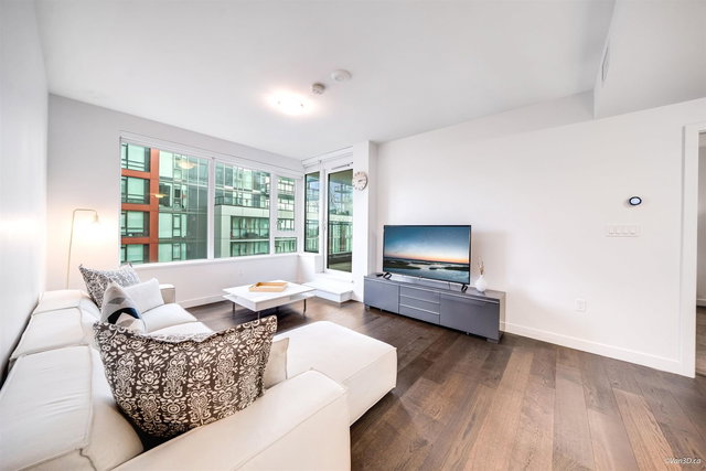 912 - 8160 Mcmyn Way