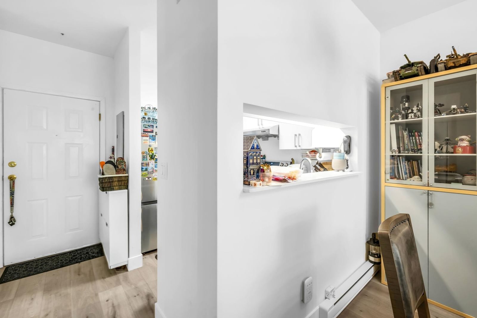 Listing Image 13