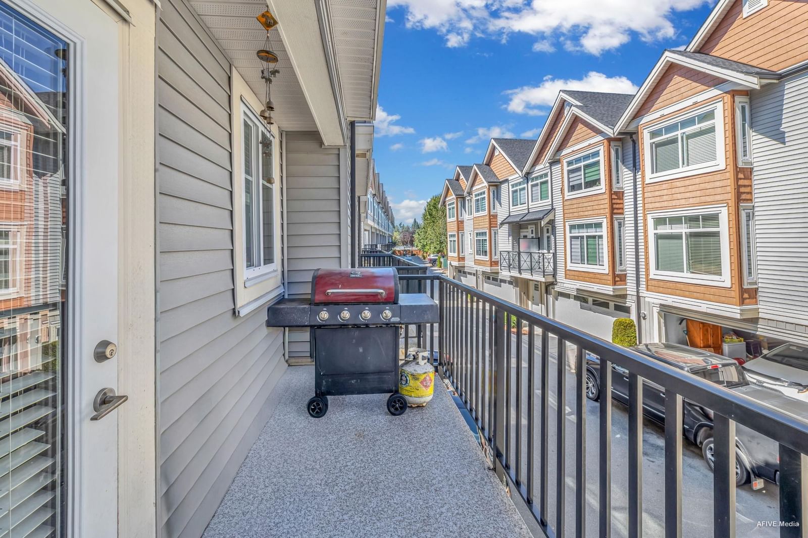 Listing Image 18