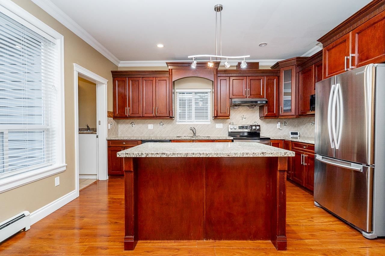 Listing Image 13