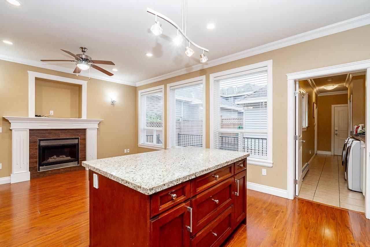 Listing Image 15