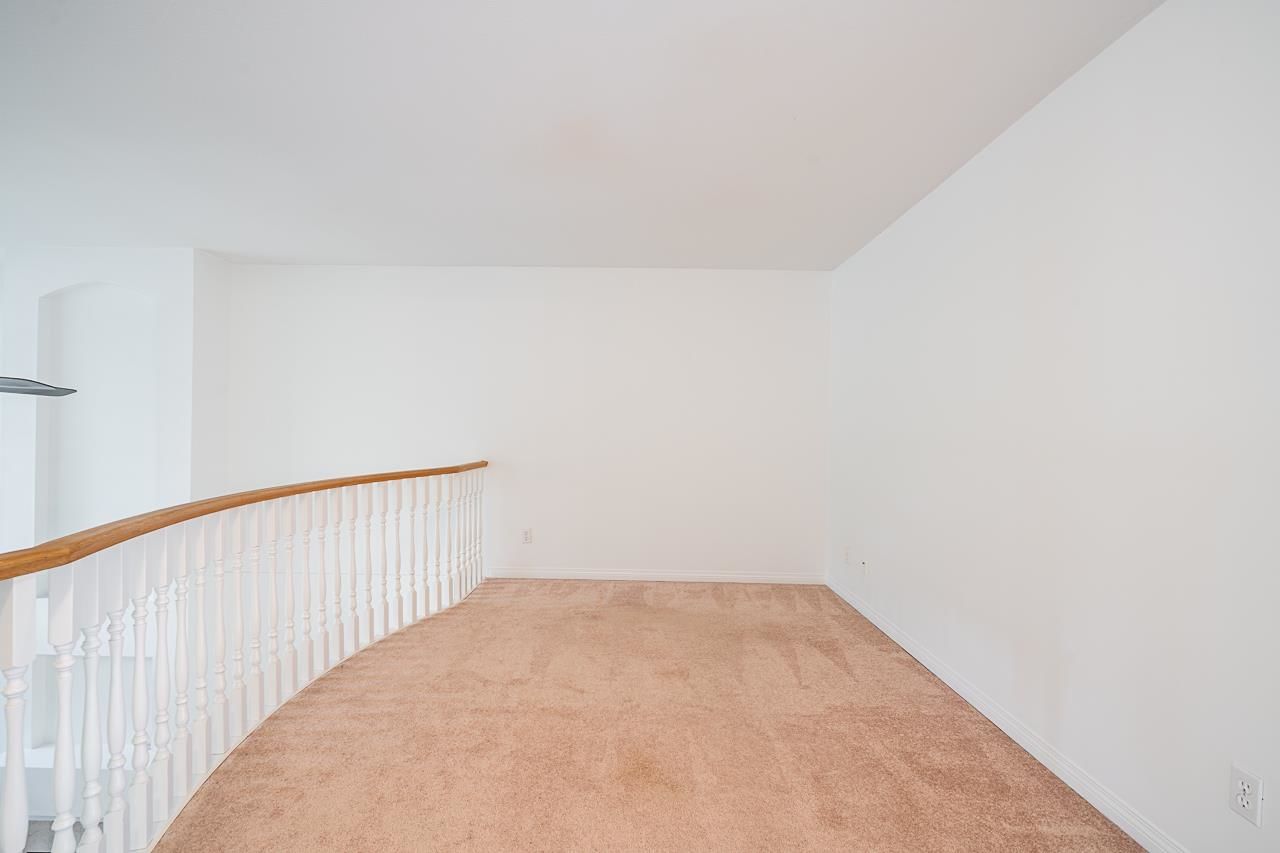 Listing Image 26